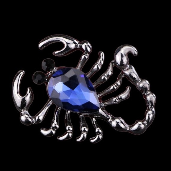 Crystal Scorpion Metal Brooch Pin for Men Badge Lapel Shirt Suit Collar Pin - Picture 2 of 4